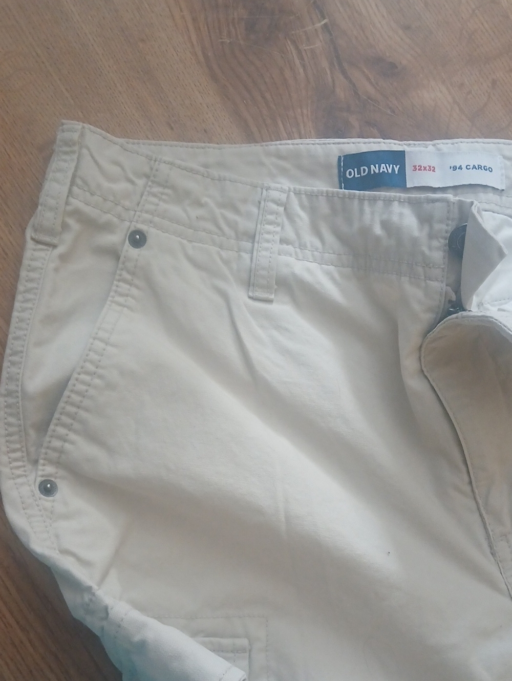 Old Navy Men's Tan  '94 Cargo Pants Size 32x32